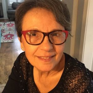 Meet your Posher, Angela